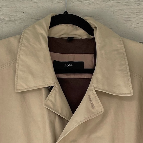 New! Hugo Boss Trench coat - Picture 2 of 3